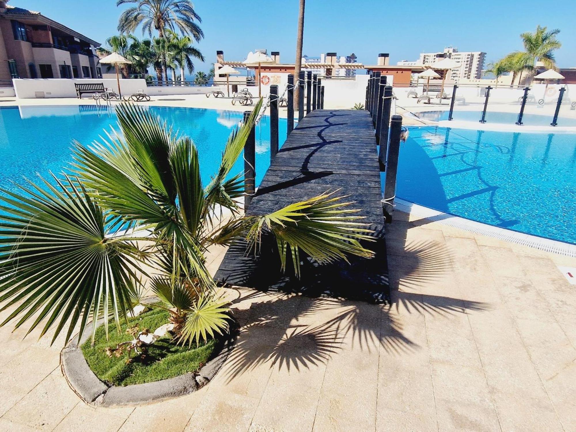 Paraiso 2 Bedroom Terrace Wifi Free プラヤ・パライソ エクステリア 写真